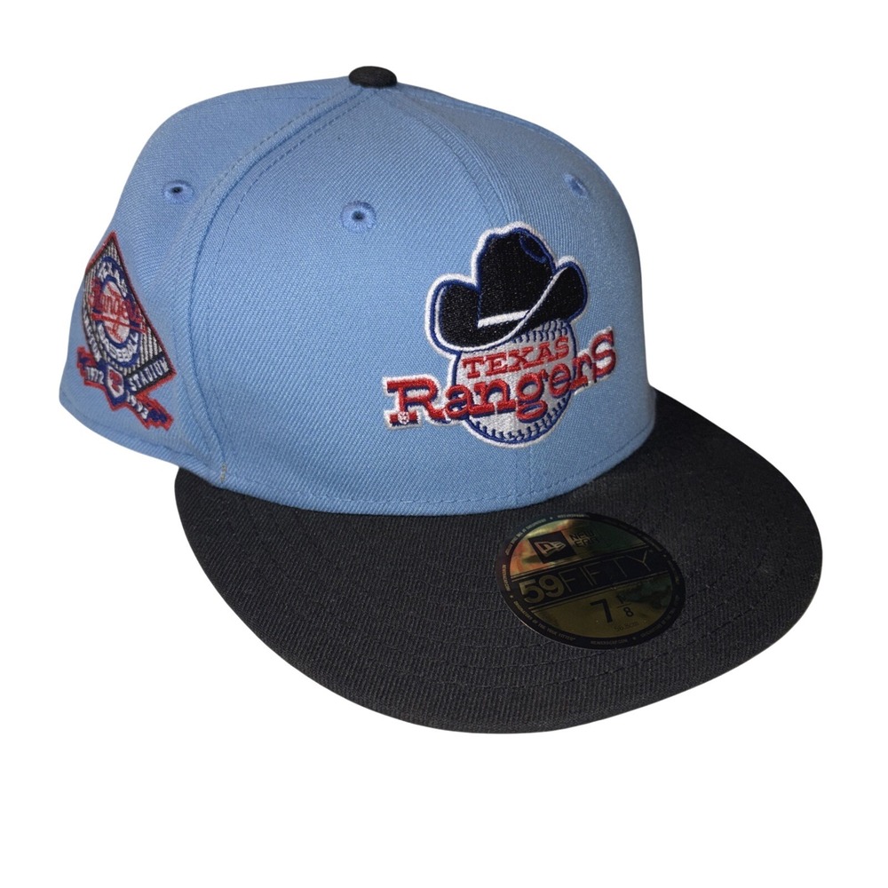 New Era MLB Texas Rangers Black Baby Blue Two Tone‎ Size 7 1/8 Fitted Hat NEW
